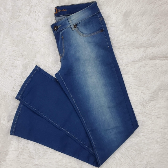 AQ FADED WASH BOHO EMBELLISHED SKINNY JEANS - Picture 14 of 15